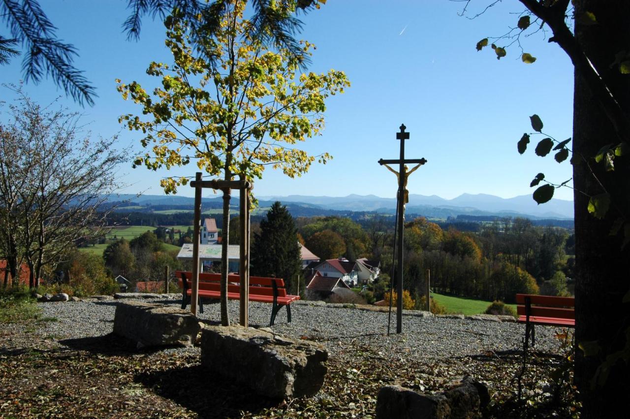 Apartamento Altes Schulhaus Argenbuhl Exterior foto